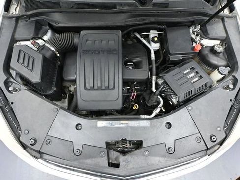 Used 2017 Chevrolet Equinox LT w/ Convenience Package image 44