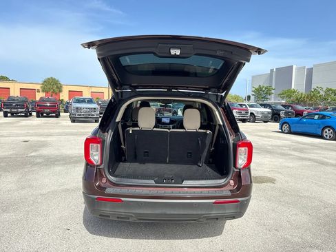Used 2020 Ford Explorer XLT RWD image 28