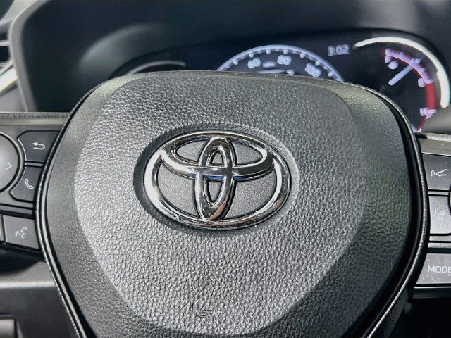 Used 2024 Toyota RAV4 LE FWD image 12