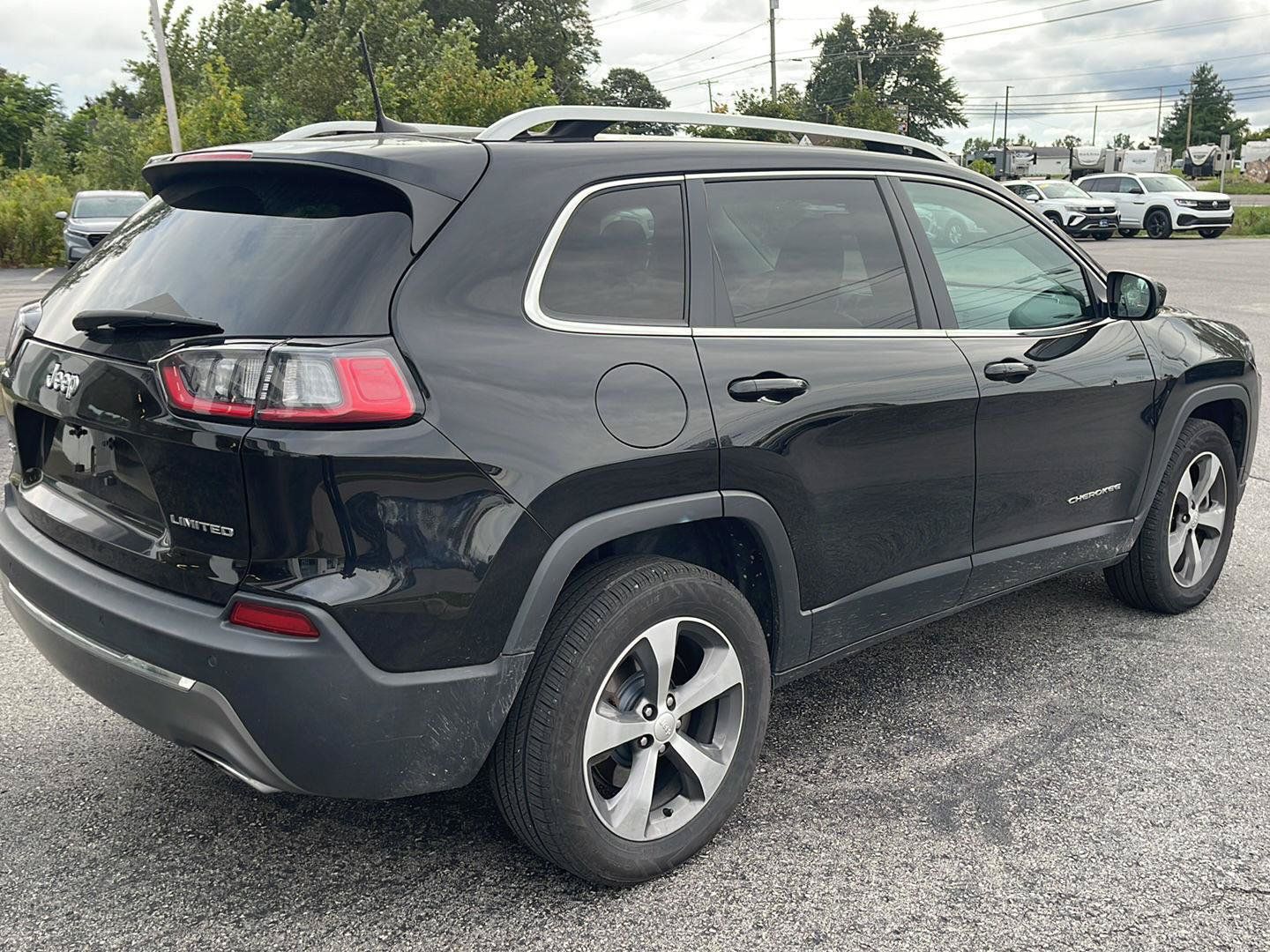 Used 2020 Jeep Cherokee Limited AWD/4WD image 6