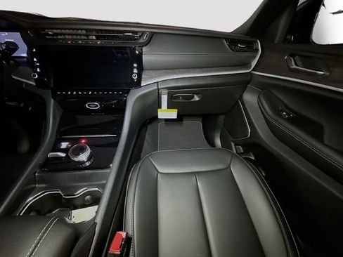 New 2026 Jeep Grand Cherokee Limited image 27