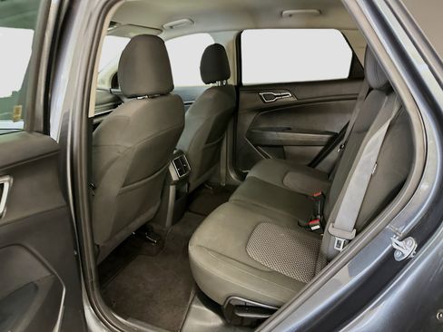 Used 2025 Kia Sportage LX image 28