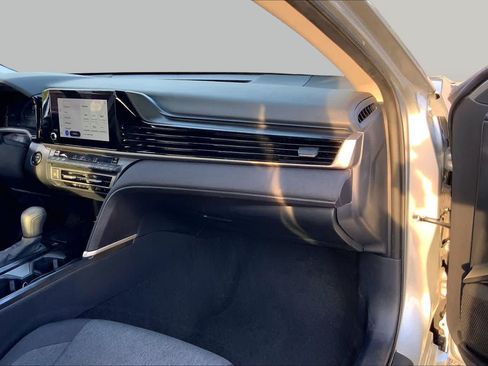 Used 2025 Toyota Camry LE FWD image 18