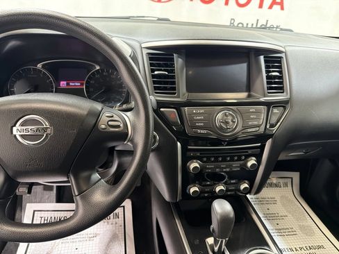 Used 2017 Nissan Pathfinder S AWD/4WD image 27