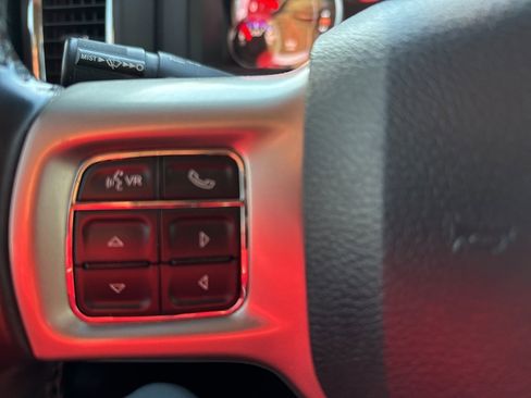 Used 2018 RAM 2500 Laramie w/ Cold Weather Group image 19