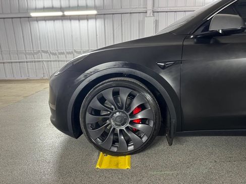 Used 2024 Tesla Model Y Performance AWD/4WD image 20