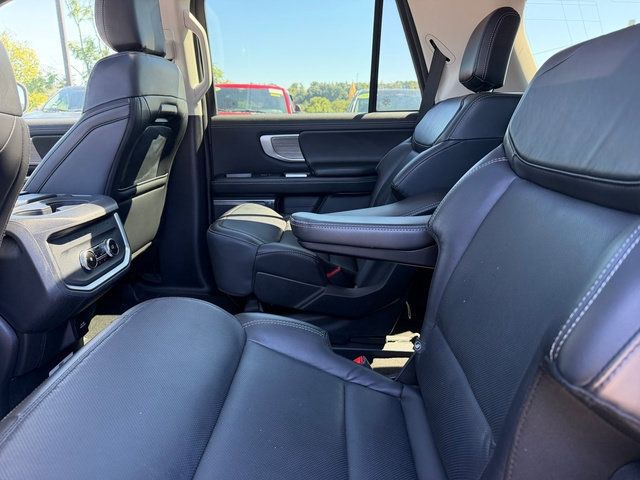 Used 2025 Ford Expedition Platinum AWD/4WD image 20