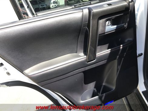 Used 2015 Toyota 4Runner TRD Pro AWD/4WD image 18