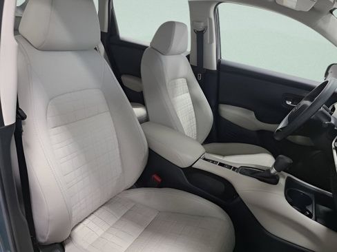Used 2024 Honda HR-V LX image 12