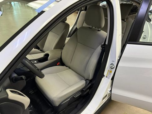 Used 2022 Honda HR-V LX image 9