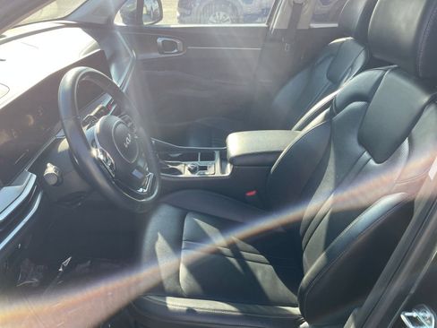 Used 2024 Kia Sorento S image 29