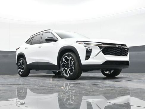 New 2026 Chevrolet Trax RS w/ Sunroof Package image 50