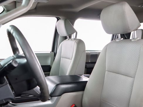 Used 2022 Ford F250 XLT w/ Black Appearance Package image 25