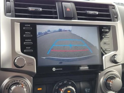 Used 2020 Toyota 4Runner SR5 AWD/4WD image 22
