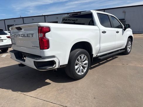 Used 2020 Chevrolet Silverado 1500 Custom w/ Custom Value Package image 5