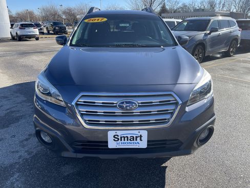 Used 2017 Subaru Outback 2.5i Premium image 3