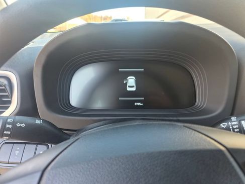 Used 2026 Hyundai Venue SE FWD image 14