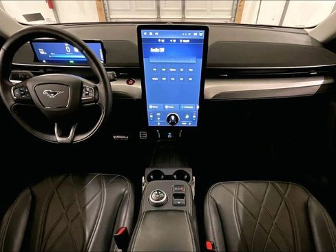 Used 2022 Ford Mustang Mach-E Select image 14