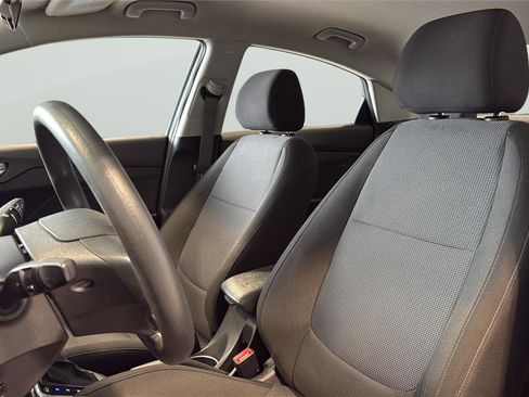 Used 2019 Hyundai Accent SEL FWD image 10