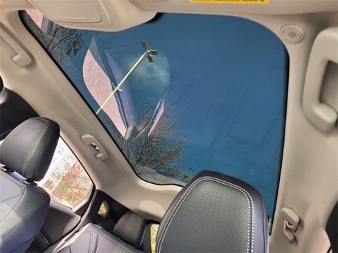 Used 2021 Ford Mustang Mach-E Premium image 10