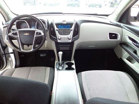 Used 2010 Chevrolet Equinox LT w/ Vehicle Interface Package FWD image 23