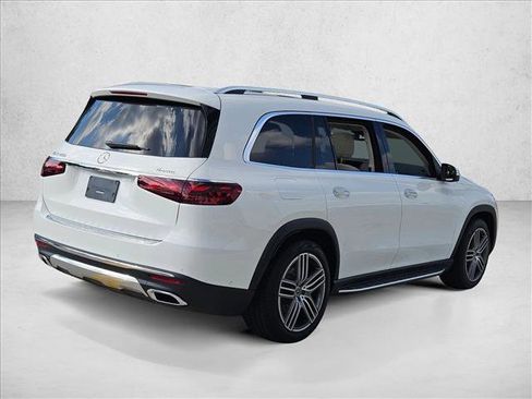 New 2026 Mercedes-Benz GLS 450 4MATIC image 2