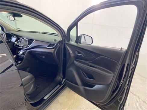 Used 2022 Buick Encore Preferred w/ Safety Package image 36