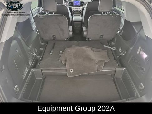 Used 2024 Ford Explorer XLT w/ Equipment Group 202A AWD/4WD image 16