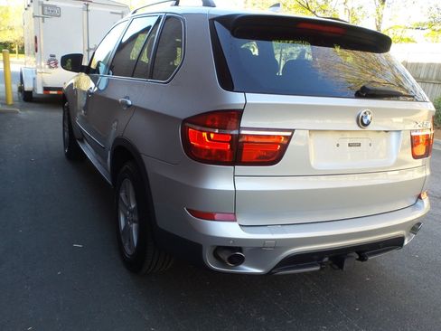 Used 2012 BMW X5 xDrive35d image 40