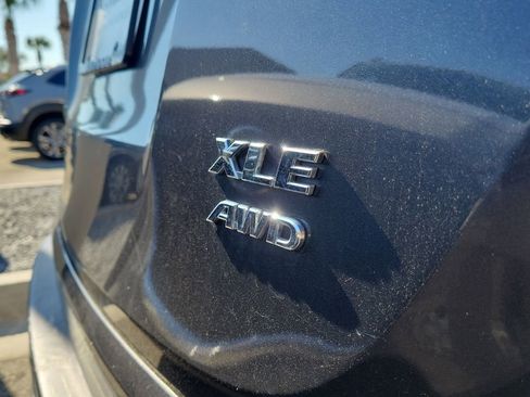 Used 2017 Toyota RAV4 XLE image 15