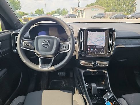 Used 2023 Volvo C40 P8 Recharge Plus w/ Climate Package AWD/4WD image 2
