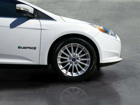 Used 2016 Ford Focus Electric Hatchback FWD image 9