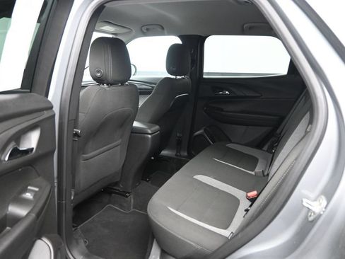Used 2025 Chevrolet TrailBlazer LT AWD/4WD image 24