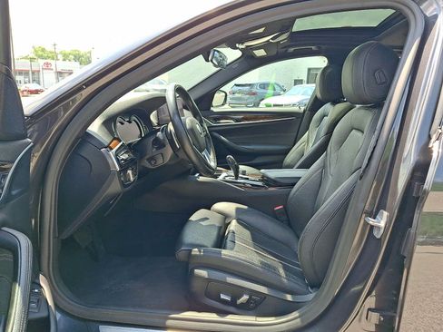 Used 2019 BMW 530e xDrive w/ Convenience Package AWD/4WD image 13