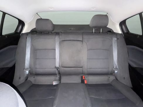 Used 2018 Chevrolet Cruze LT FWD image 18