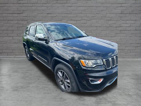 Used 2018 Jeep Grand Cherokee Limited AWD/4WD image 7