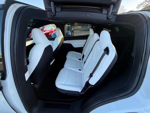 Used 2023 Tesla Model X image 23