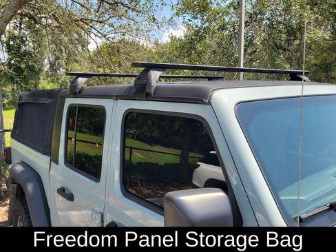 Used 2023 Jeep Gladiator Rubicon w/ Trailer Tow Package AWD/4WD image 14
