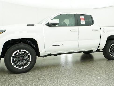 New 2026 Toyota Tacoma TRD Sport AWD/4WD image 18