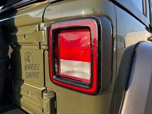 Used 2020 Jeep Wrangler Unlimited Sport AWD/4WD image 13