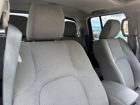 Used 2017 Nissan Frontier SV w/ SV Value Truck Package RWD image 24