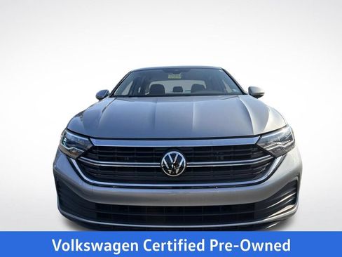 Certified 2023 Volkswagen Jetta SE FWD image 9