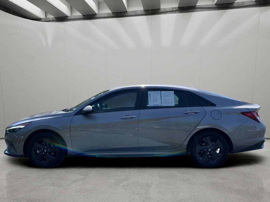 Certified 2023 Hyundai Elantra SEL FWD image 2