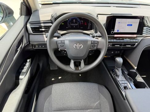 Used 2026 Toyota Camry LE w/ Convenience Package FWD image 23