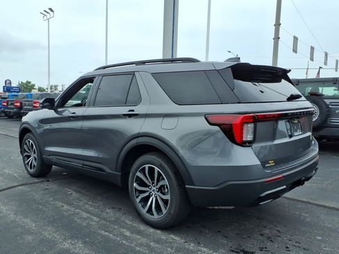 New 2026 Ford Explorer ST-Line AWD/4WD image 9