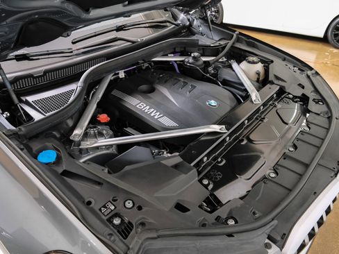 Used 2025 BMW X6 xDrive40i AWD/4WD image 57