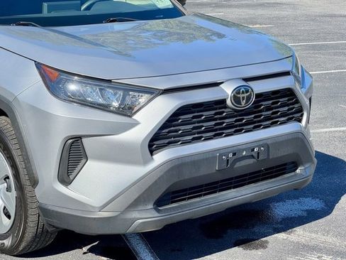 Used 2021 Toyota RAV4 LE image 14