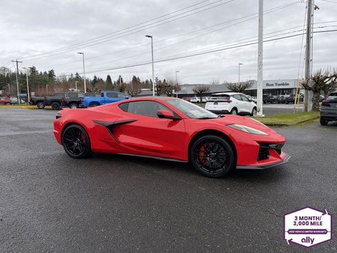 Used 2023 Chevrolet Corvette Z06 image 7