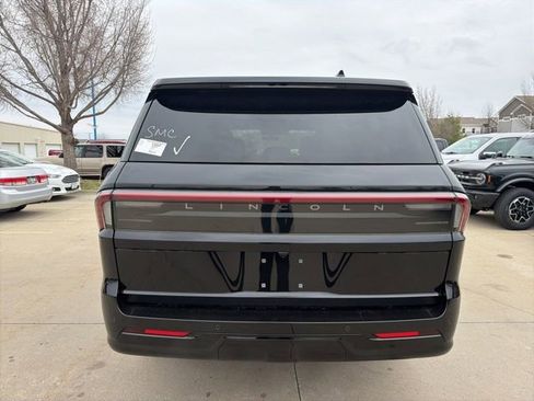 New 2026 Lincoln Navigator L Reserve AWD/4WD image 5