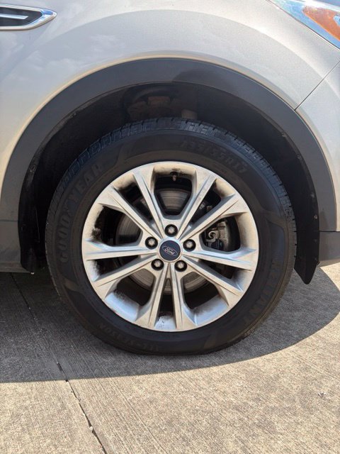 Used 2017 Ford Escape SE w/ SE Cold Weather Package AWD/4WD image 12